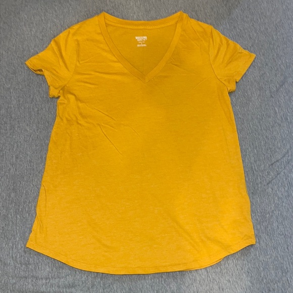 Yellow v-neck t shirt - Picture 1 of 2
